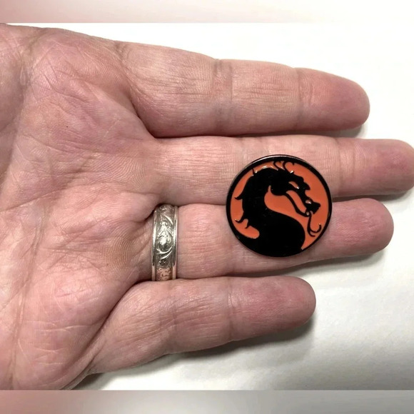 Mortal Kombat - Logo pin - 🐉🥷 - Picture 4 of 5